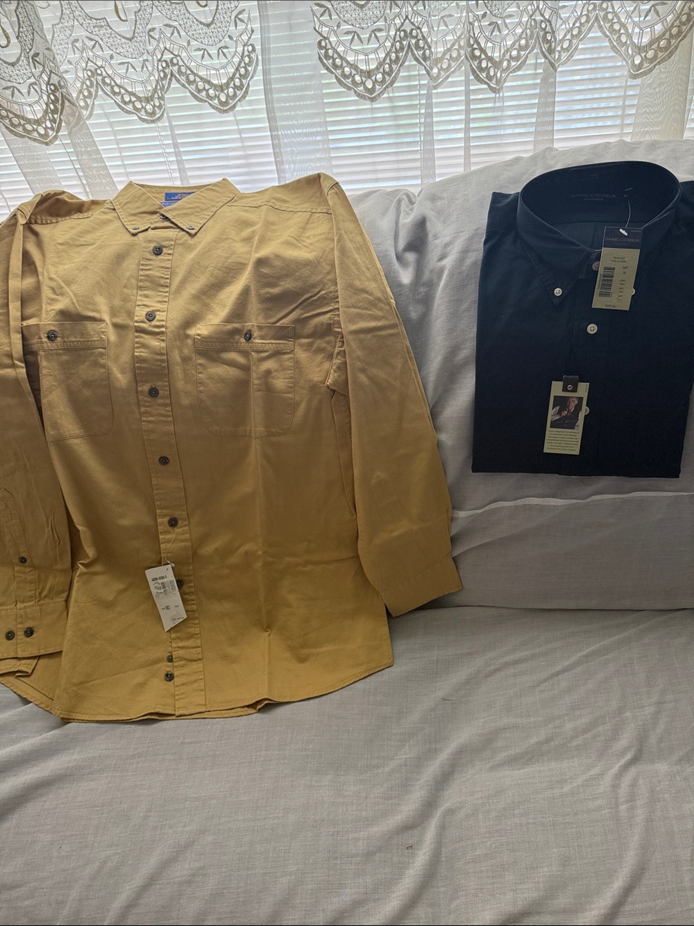 Lot of 2 men’s shirts (1) Daniel cremieux navy (1) Pendleton gold. Size medium